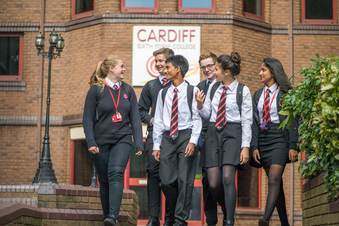 Trường Cardiff Six Form College được đặt tại trung tâm thành phố Cardiff xứ Wales