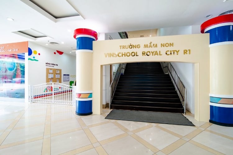 Trường Mầm non Vinschool Royal City tọa lạc tại khu đô thị Royal City, số 72A, Nguyễn Trãi, Thanh Xuân, Hà Nội
