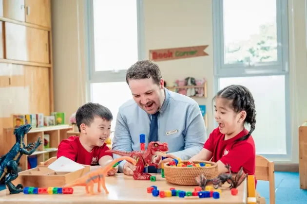Phụ huynh nên rèn luyện tính tập trung cho trẻ qua các trò chơi thú vị