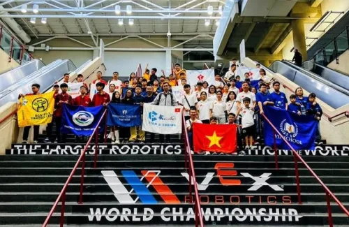 Vinsers Shine At The VEX World Robotics Championship 2024 In USA