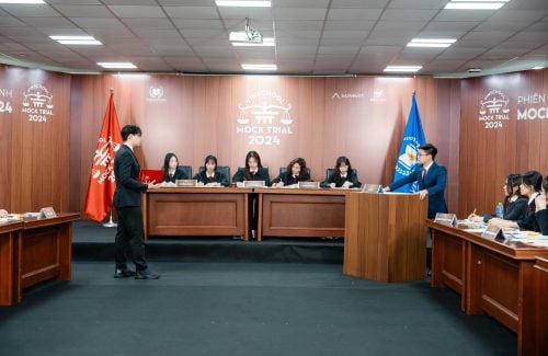 Vinsers stand out with dramatic three-sided debate and sharp arguments at Vinschool Mock Trial 2024