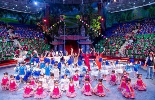 end-of-the-school-year-2023-2024-closing-ceremony-happy-childrens-day-of-vinschool-times-city-t1-t2-kindergarten-at-the-central-circus