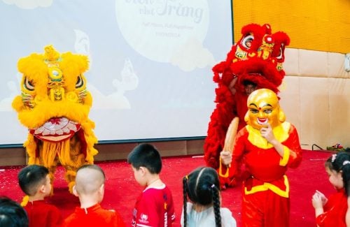 Experiencing Vietnamese Studies through Mid-Autumn Festival Activities