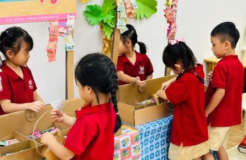 Cửa Hàng Kẹo Ngọt: Hành Trình Học Đếm và Trao Đổi của Các Vinser Nhí