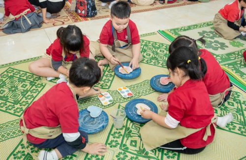 The exciting journey of making pottery for the young Vinsers