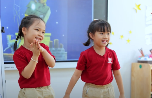 Câu chuyện “Whatever Next” qua lời kể sinh động của Vinsers nhí