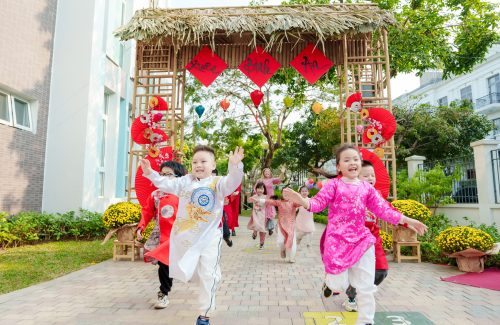 Hội Xuân – Tết truyền thống trong mắt trẻ thơ