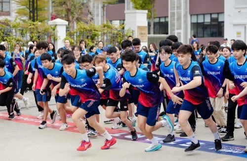 EDURUN 2025 – GẦN 1000 PHỤ HUYNH, HỌC SINH VÀ GIÁO VIÊN VINSCHOOL STAR CITY CÙNG “CHẠY VÌ GIÁO DỤC”