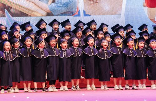 Cảm nhận của Phụ huynh học sinh khi con tốt nghiệp Mầm non khóa 2025