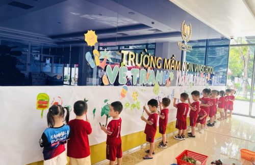 Vinsers completed the Colorful Journey with their artistic impressions in the Art Parade event.