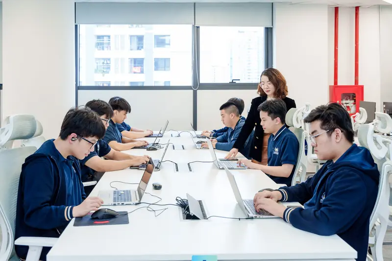 Vinschool là lựa chọn cho phụ huynh muốn con phát triển toàn diện trong môi trường giáo dục tiên tiến.