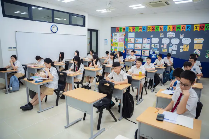Vinschool Thăng Long đã nhận được chứng nhận toàn diện của CIS