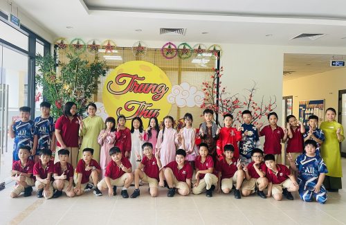 TRƯỜNG TIỂU HỌC VINSCHOOL THE HARMONY ĐÓN TRUNG THU 2025 – MỘT MÙA TRĂNG NHẸ NHÀNG, Ý NGHĨA