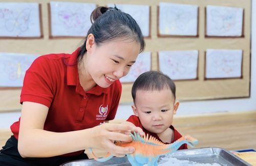 Dấu chân khủng long – hành trình khám phá của các bé khối Luna