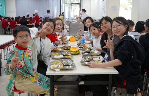 Hành trình giao lưu văn hóa đáng nhớ giữa Vinsers Trường Tiểu học Vinschool The Harmony và nữ sinh trường St. Nicholas (Singapore)