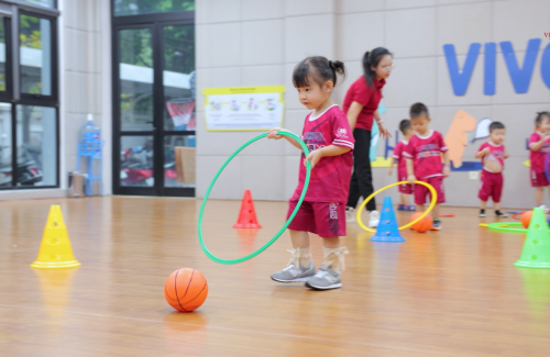 Khi Vận Động Trở Thành Ngôn Ngữ Của Trí Tưởng Tượng