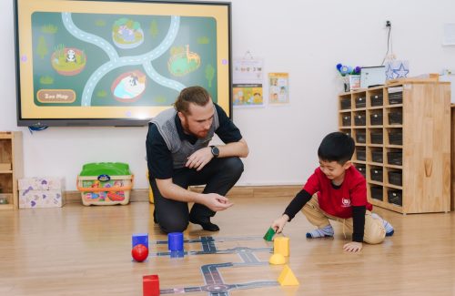 THE GINGERBREAD SHAPE ADVENTURE – KHI TƯ DUY VÀ SÁNG TẠO BẮT ĐẦU TỪ TRUYỆN CỔ TÍCH!