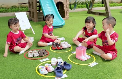 Khi Đôi Giày Trở Thành Dữ Liệu Đầu Tiên Của Trẻ